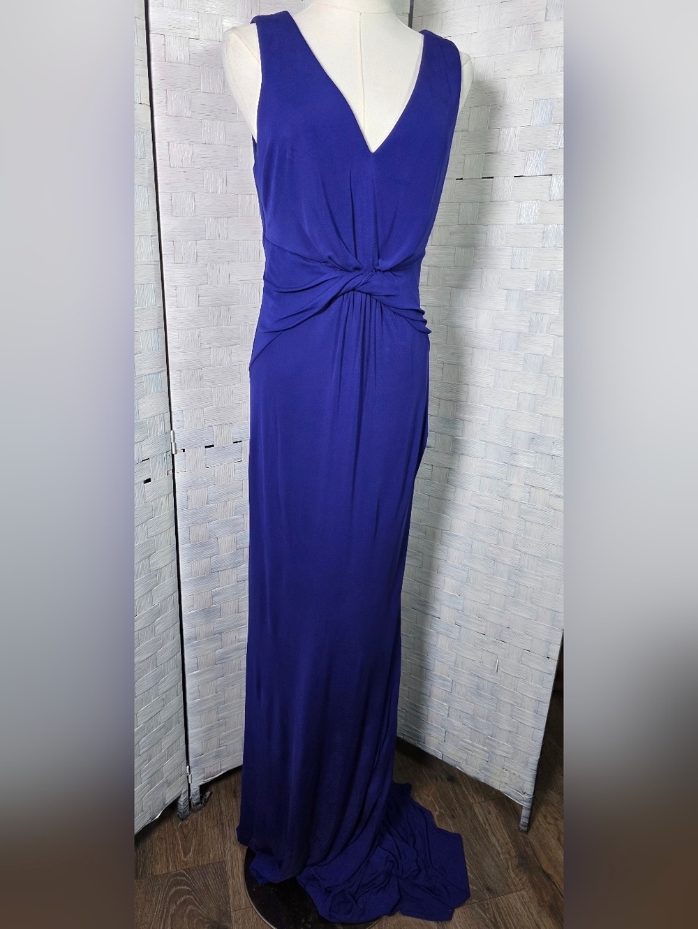 BADGLEY MISCHKA  Knot-Front Gown